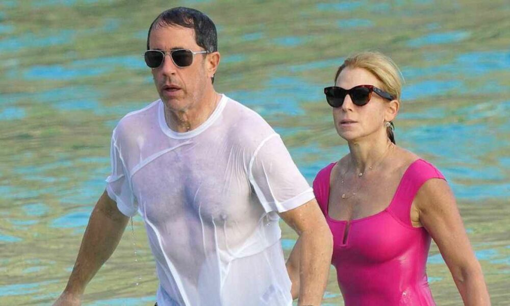 Jessica Seinfeld, 51, trägt einen heißen rosa Badeanzug