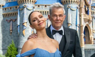 Katharine McPhee kanalisiert Aschenputtel in blauem Kleid für Disney-Weihnachtsspecial